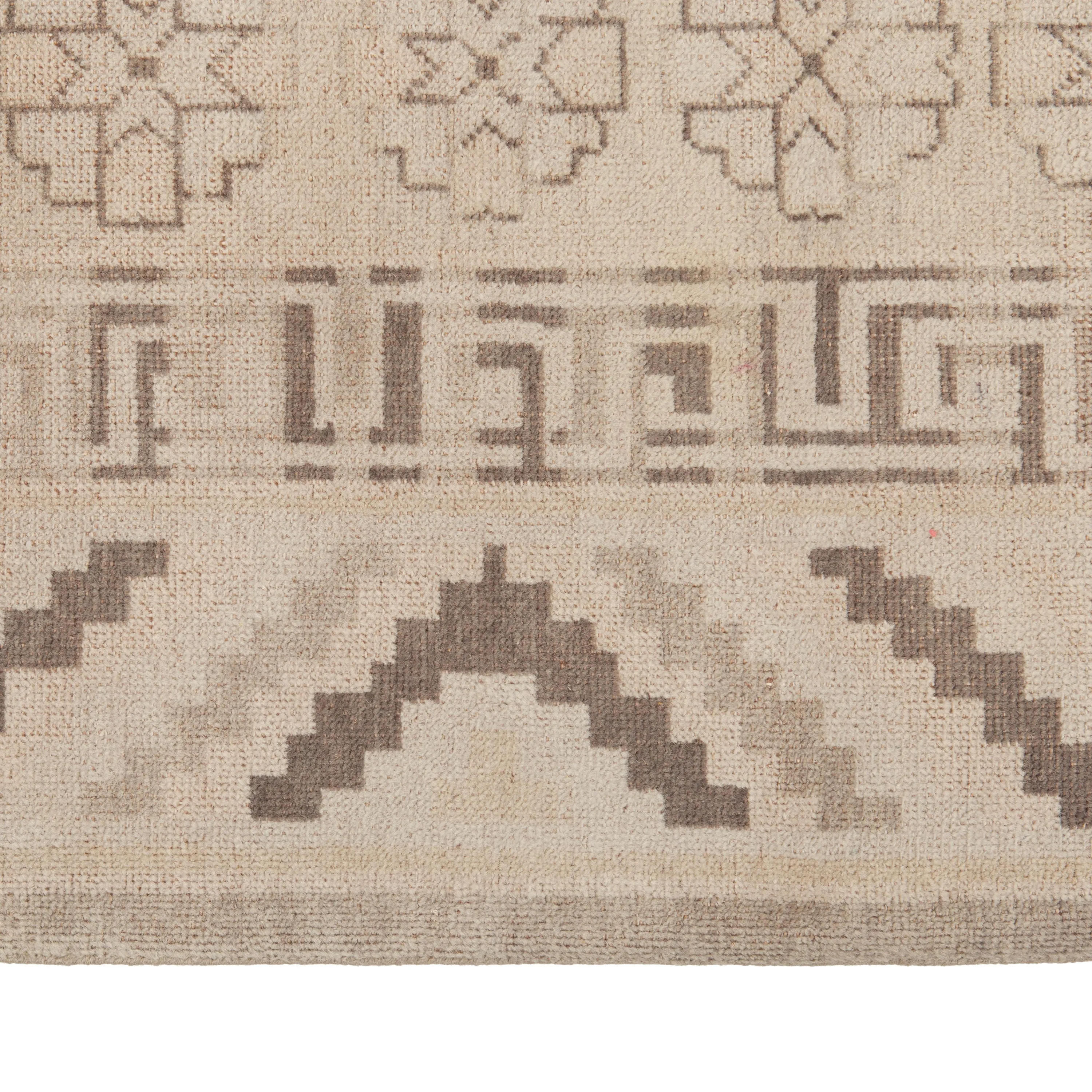 Beige Traditional Wool Rug - 9'6" x 13'6"